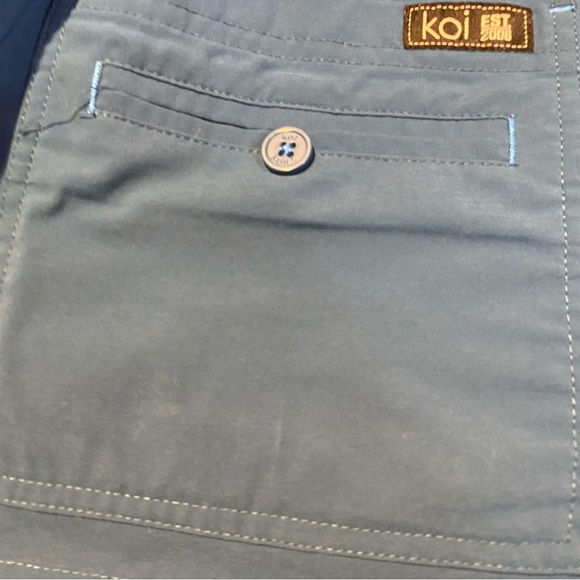 THIS IS A SET! Koi Women's Teal Scrub Top AND bottoms. - Picture 11 of 11